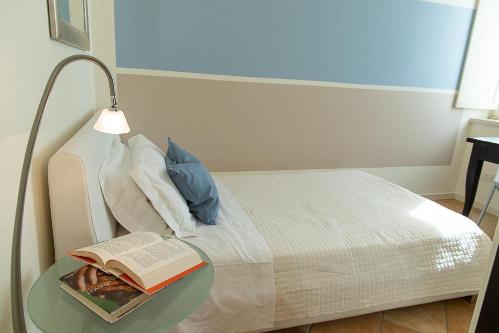 Zara D'Amare A Pesaro 10 Metri Dalla Spiaggia By Yohome Exteriör bild