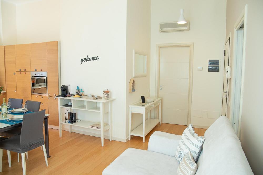 Zara D'Amare A Pesaro 10 Metri Dalla Spiaggia By Yohome Exteriör bild