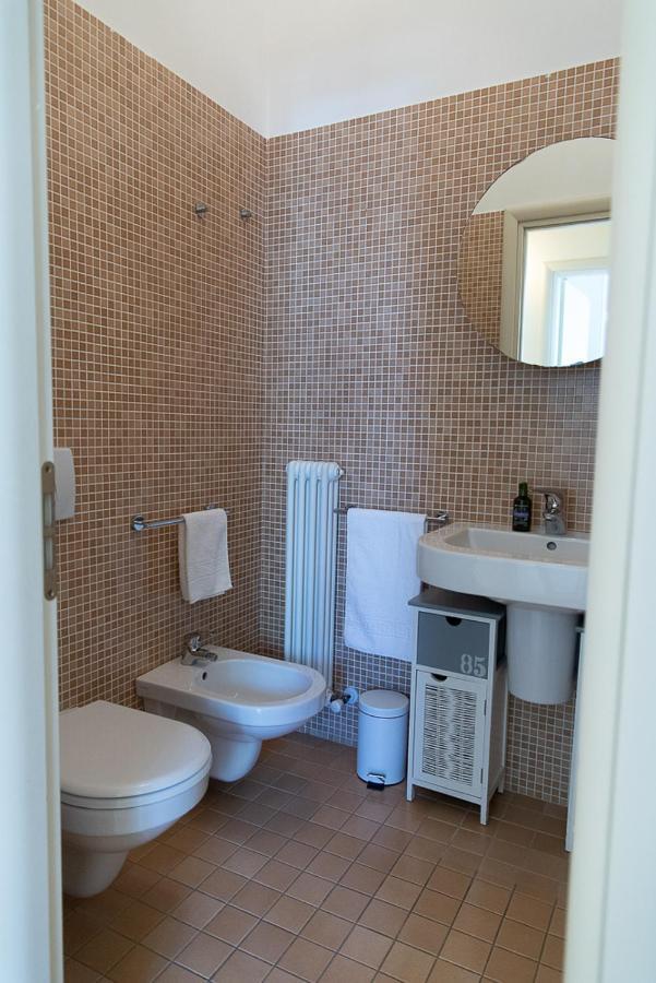 Zara D'Amare A Pesaro 10 Metri Dalla Spiaggia By Yohome Exteriör bild