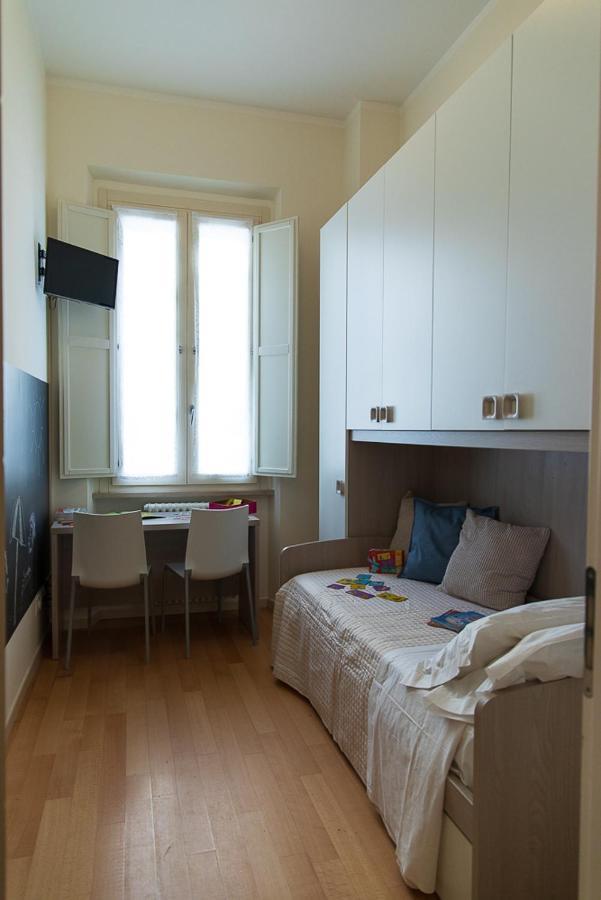 Zara D'Amare A Pesaro 10 Metri Dalla Spiaggia By Yohome Exteriör bild